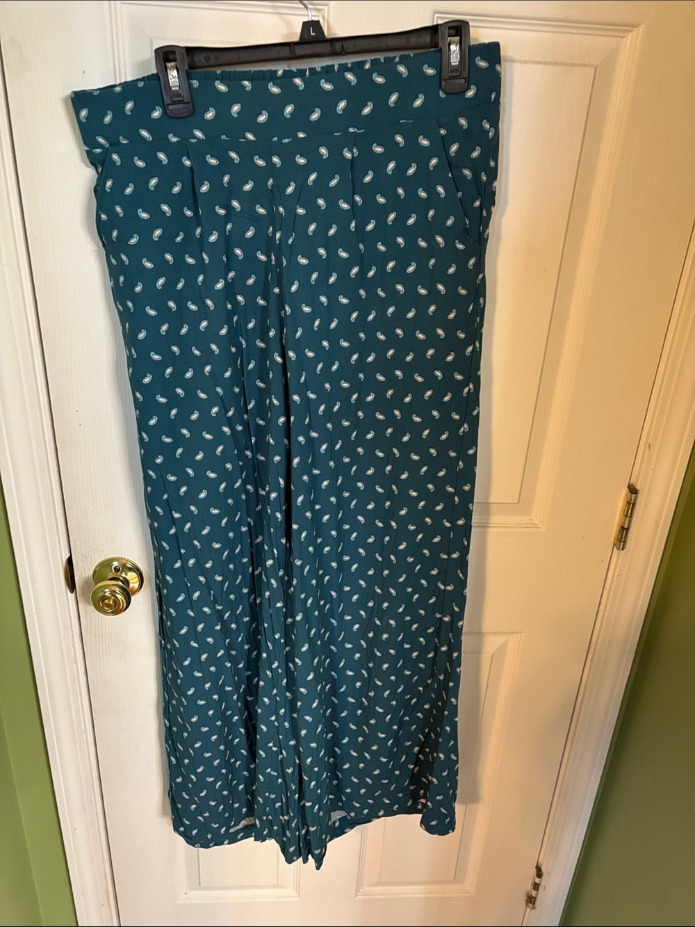 torrid Teal Wide Leg Pants with White Paisley Print